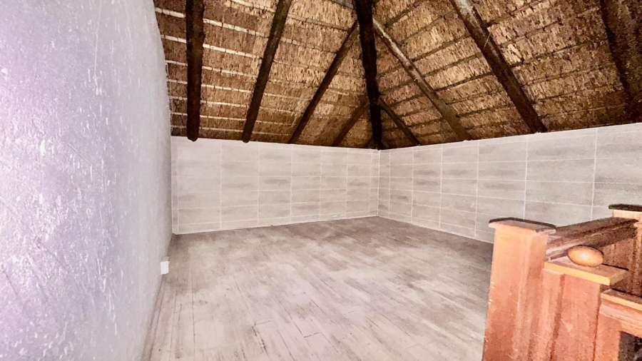 5 Bedroom Property for Sale in Melodie North West